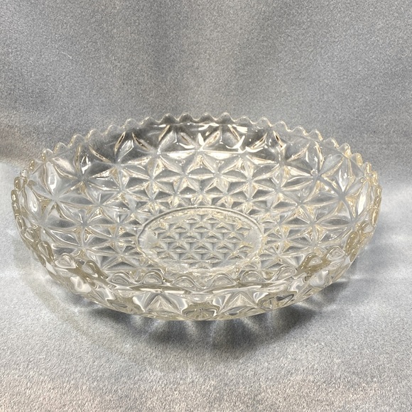 Mt Vernon imperial Pressed Crystal Crisscross Inverted Diamond Pattern Bowl - Picture 1 of 12